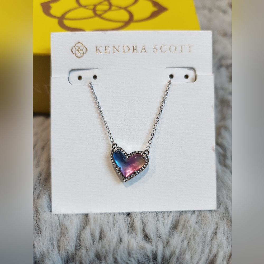 Kendra Scott Ari heart necklace